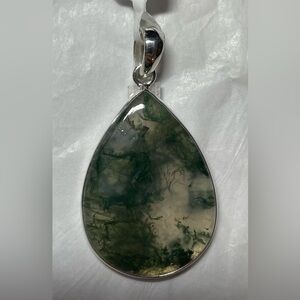 Moss agate pendant